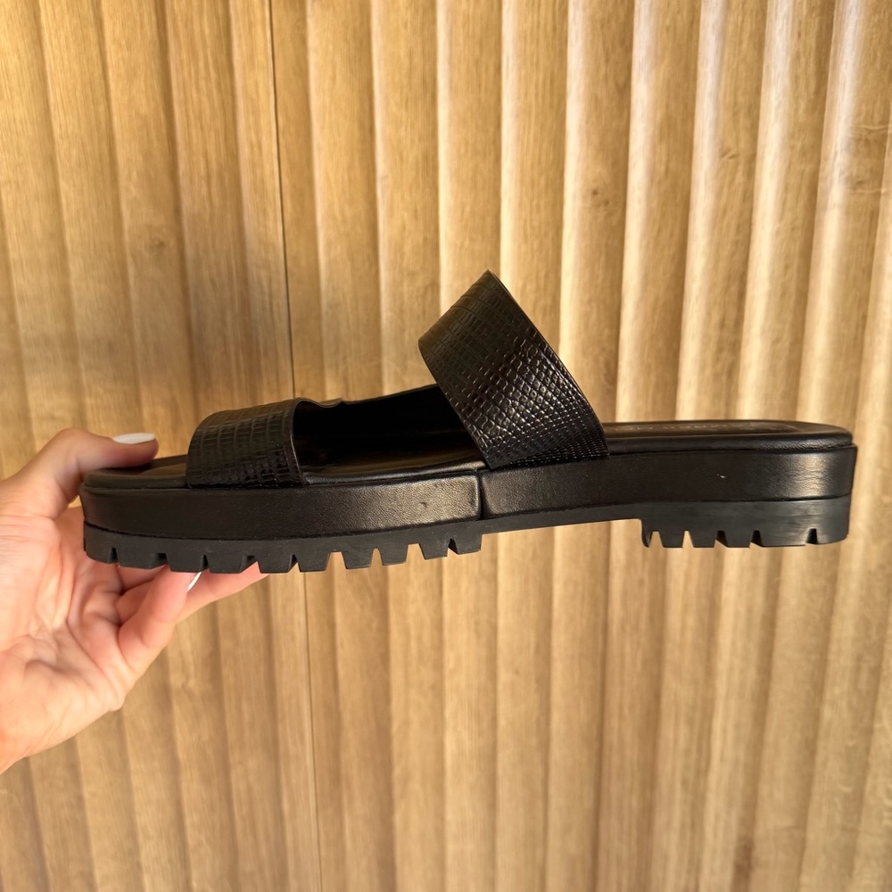 TAMARA MELLON Black Roam Lizard Sandals Shoes - Picture 4 of 7